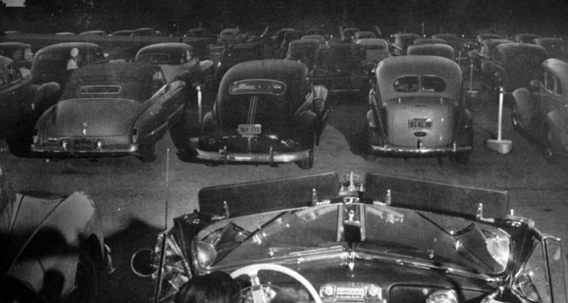 Όταν το αυτοκίνητο ήταν αίθουσα σινεμά (pics)