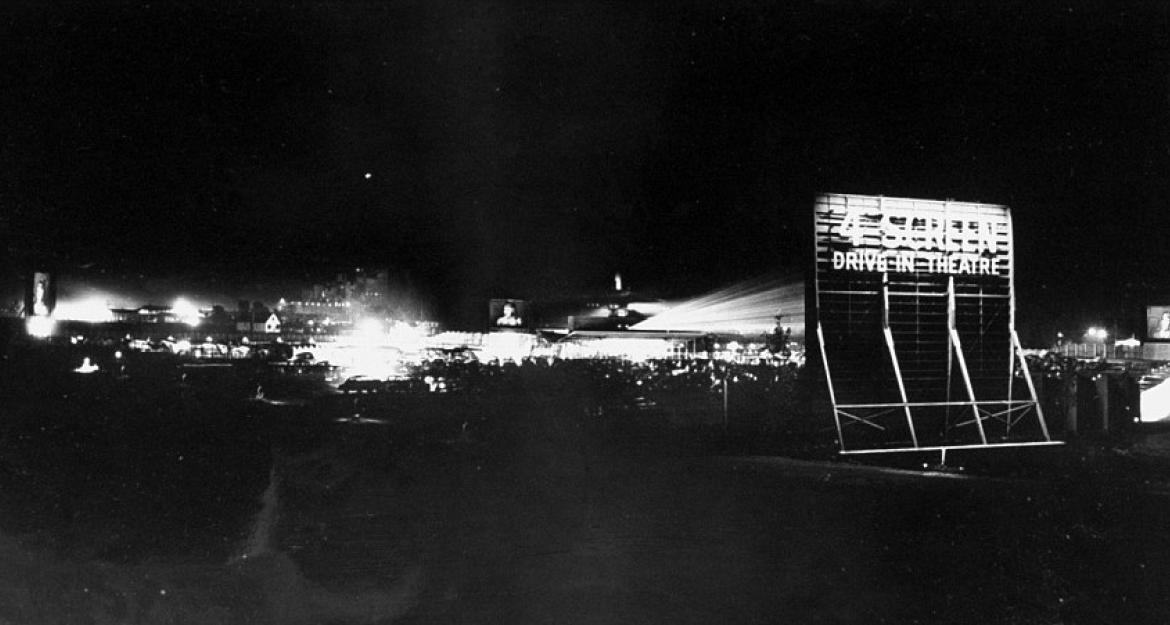 Όταν το αυτοκίνητο ήταν αίθουσα σινεμά (pics)