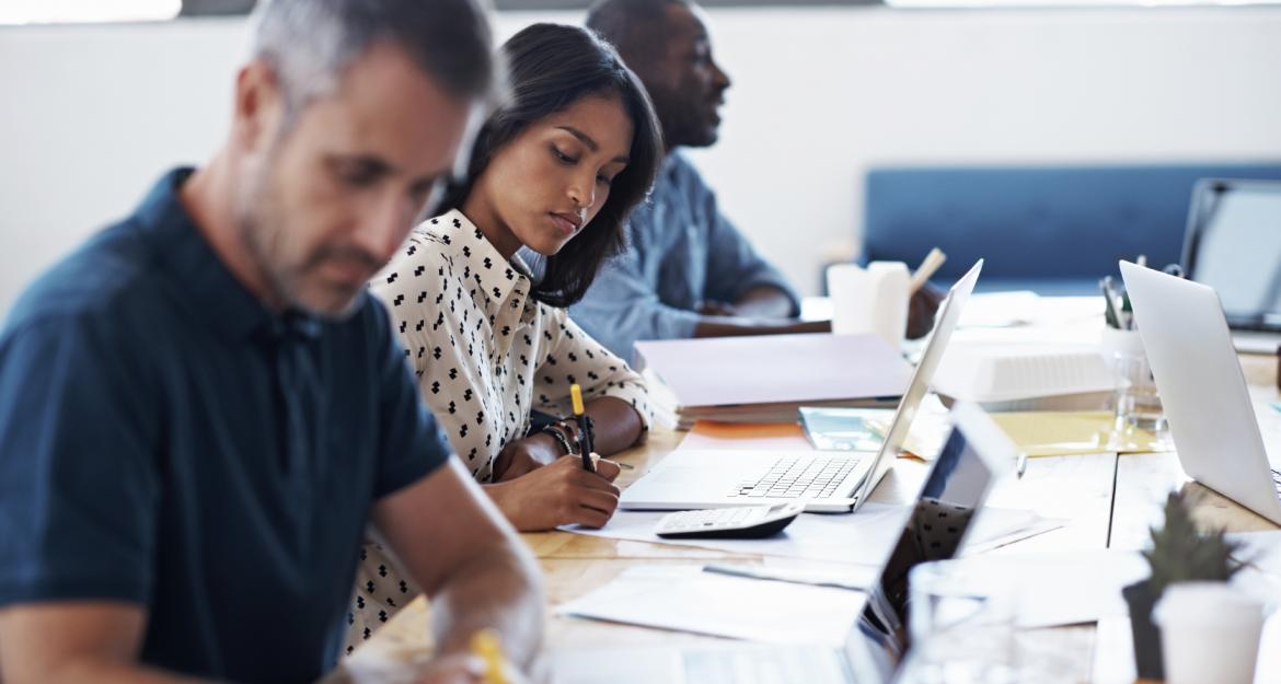 Οι 10 καλύτεροι εργοδότες για να δουλεύεις από το σπίτι (pics)