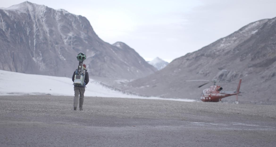 O Τζέιμι Λάνιστερ έπιασε δουλειά στη Google! (pics & vid)