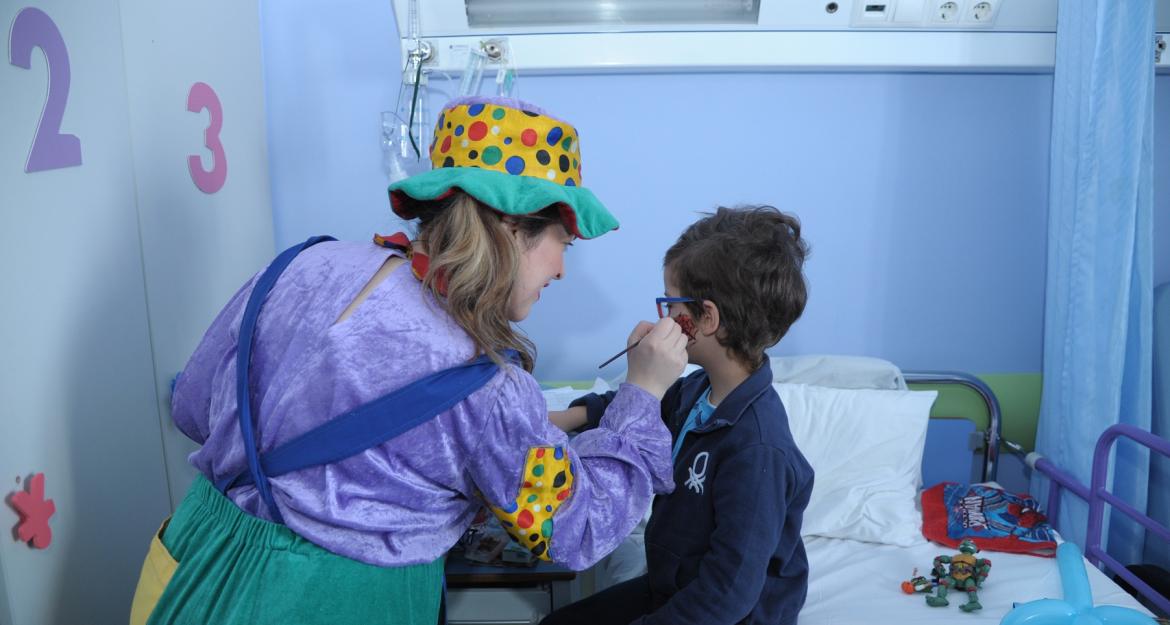 Αποκριάτικες εκπλήξεις και δώρα από τον ΟΠΑΠ στα παιδιά των δύο παιδιατρικών νοσοκομείων