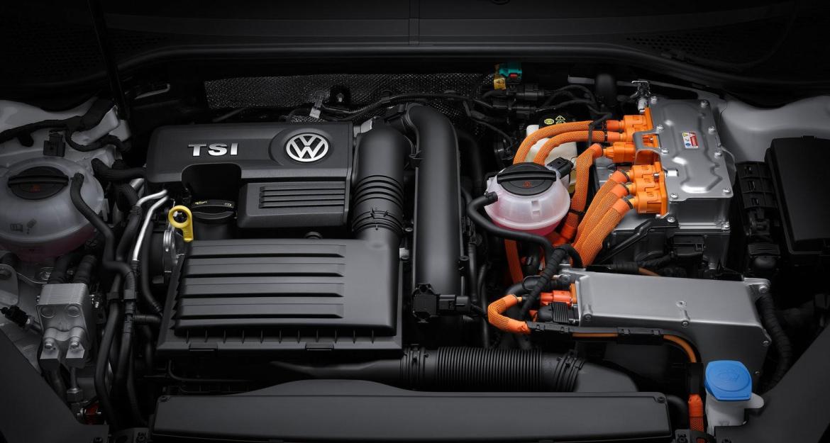  Το VW Passat GTE είναι ο εφιάλτης των πρατηριούχων (pics)