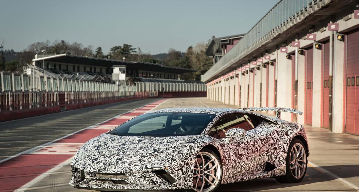  Παρέλαση μοντέλων στο Σαλόνι Αυτοκινήτου της Γενεύης (pics)