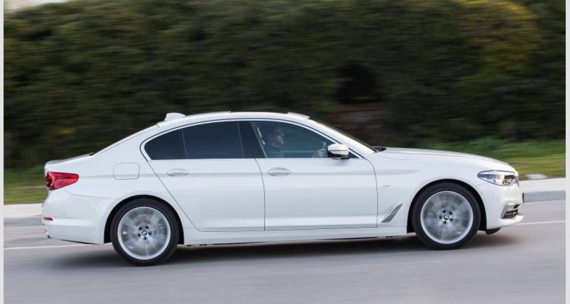 Νέα BMW Σειρά 5, η λιμουζίνα που πωρώνει (pics)