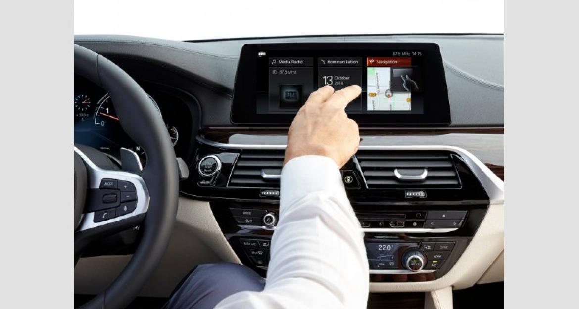 Νέα BMW Σειρά 5, η λιμουζίνα που πωρώνει (pics)