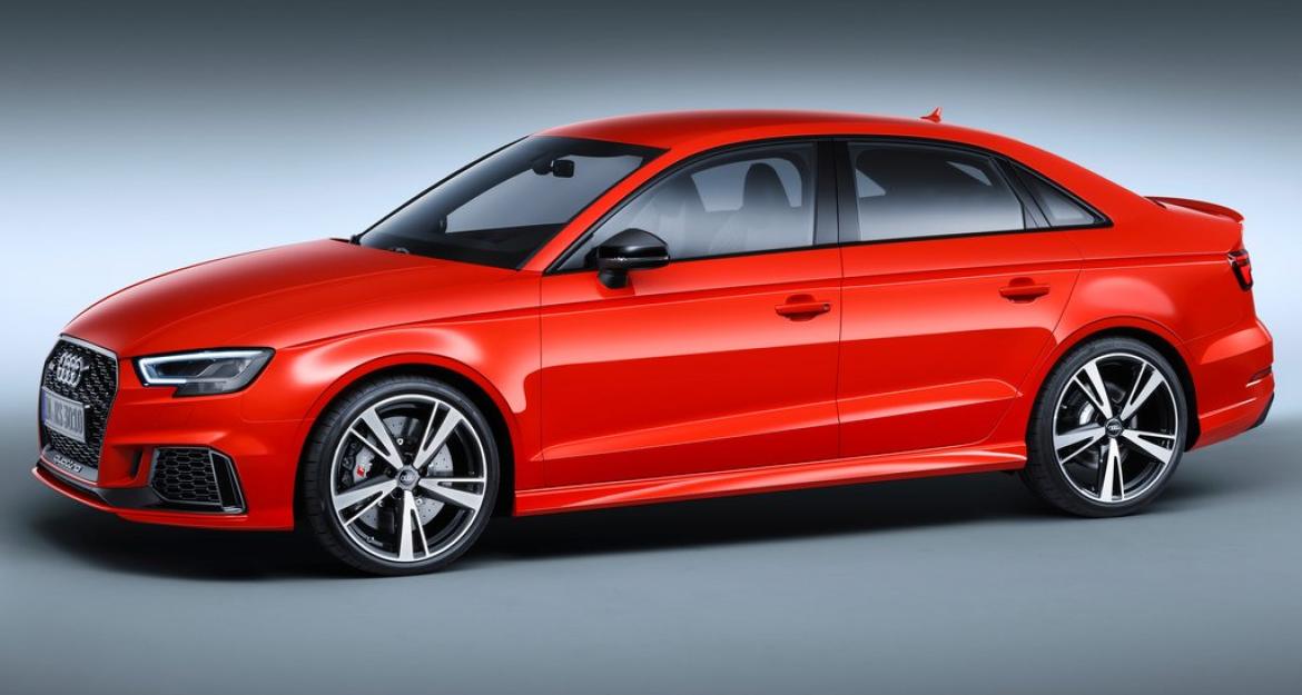 To Audi RS3 Sedan τα έχει τετρακόσια