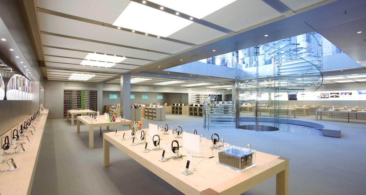 Φεύγει ο «κύβος» της Apple από το Μανχάταν (pics)
