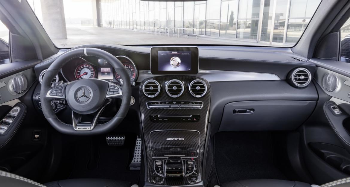 Πρεμιέρα της νέας Mercedes-AMG GLC 63 (pics)
