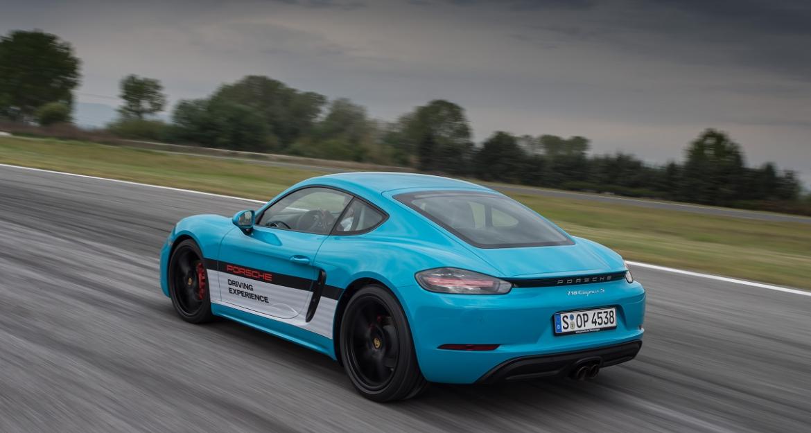 Γκουρμέ μενού με πέντε Porsche στην πίστα των Σερρών