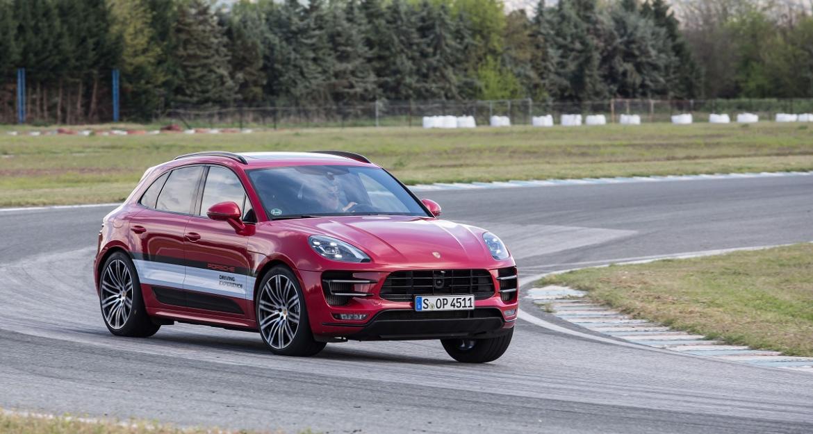 Γκουρμέ μενού με πέντε Porsche στην πίστα των Σερρών