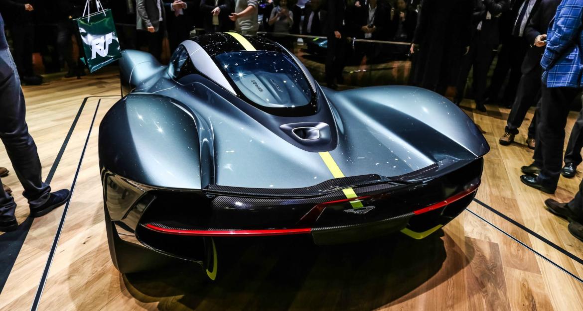 Η Aston Martin που θα φτιαχτεί γύρω από το σώμα σας! (pics)