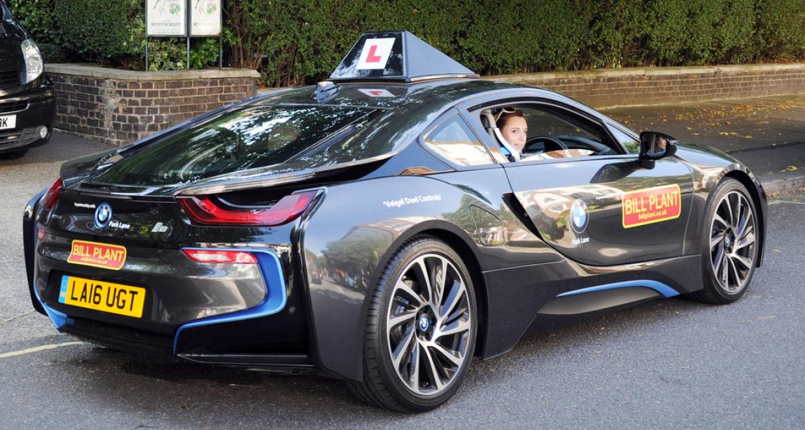 Μάθετε οδήγηση με… BMW i8