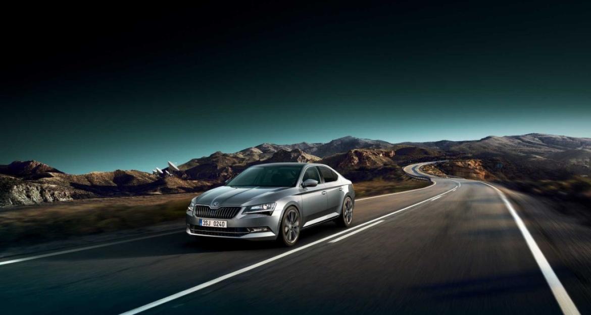 Μεγαλύτερες οθόνες και νέες τεχνολογίες για το Skoda Superb