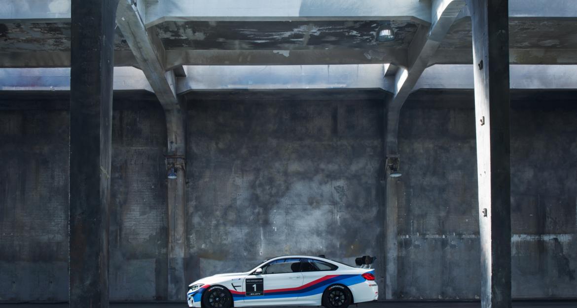 Επίσημα η BMW M4 GT4