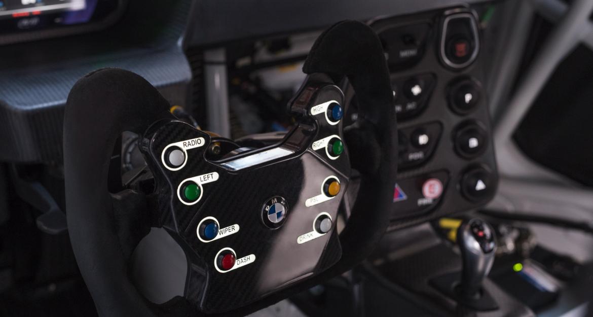 Επίσημα η BMW M4 GT4