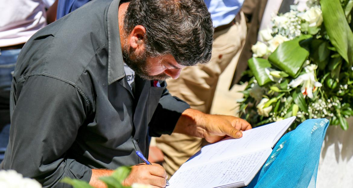 Στην κρητική γη αναπαύεται ο Κωνσταντίνος Μητσοτάκης (pics)