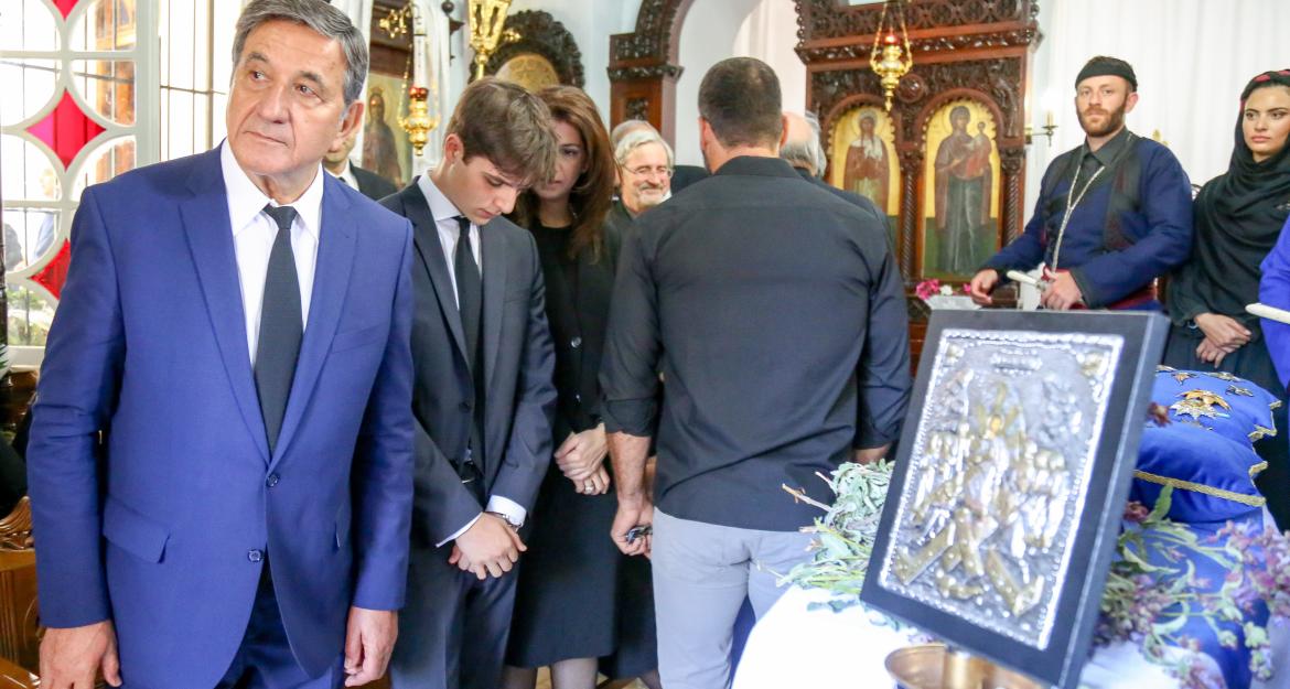 Στην κρητική γη αναπαύεται ο Κωνσταντίνος Μητσοτάκης (pics)