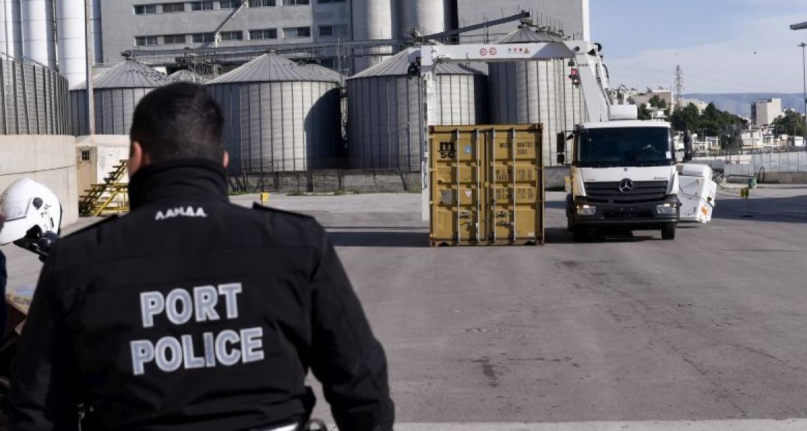 Το πρώτο αυτοκινούμενο X-ray απέκτησε το υπουργείο Οικονομικών