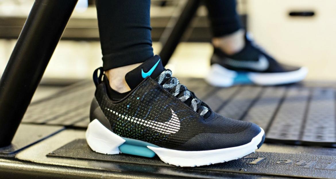 Θραύση κάνει το παπούτσι των 720 δολαρίων από τη Nike (pics)
