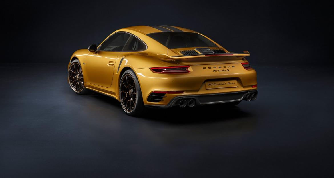 Συλλεκτική Porsche 911 σε χρυσή απόχρωση