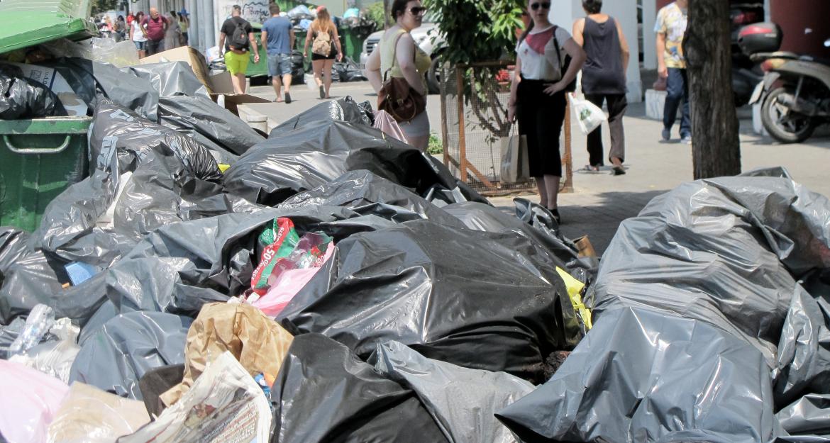 Ιατρικός Σύλλογος Πειραιά: Κίνδυνος για την δημόσια υγεία τα σκουπίδια