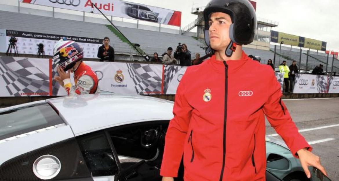 Τα αυτοκίνητα «παίζουν μπάλα» στο Champions League 2017