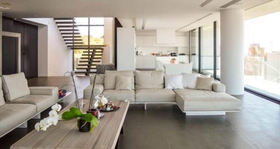 Πόσο πωλούνται τα σπίτια στην Αθηναϊκή Ριβιέρα (pics)