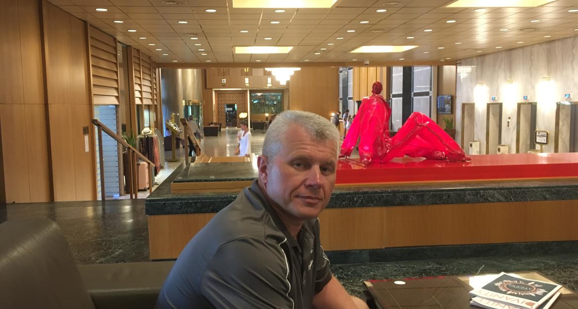 «Εάν θελουμε να ζήσουμε θα πρεπει να φύγουμε απο τη γη»