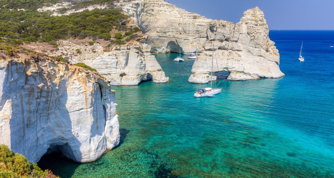 Forbes: Η Μήλος στους 6 καλύτερους καλοκαιρινούς προορισμούς (pics)