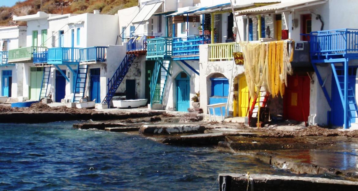 Forbes: Η Μήλος στους 6 καλύτερους καλοκαιρινούς προορισμούς (pics)