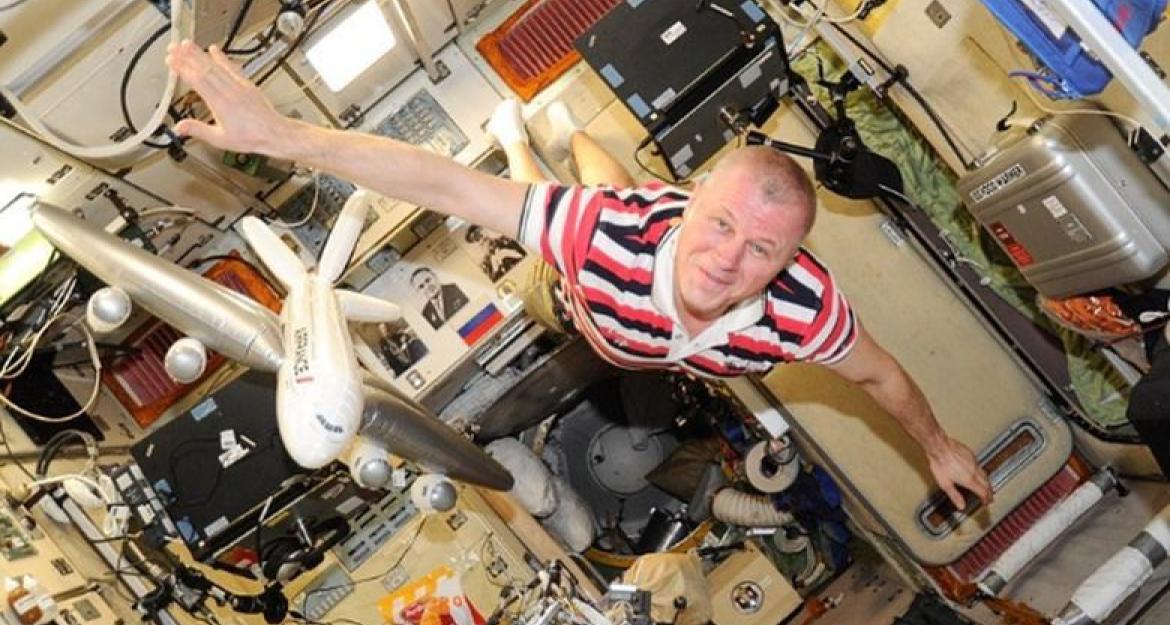 «Εάν θελουμε να ζήσουμε θα πρεπει να φύγουμε απο τη γη»