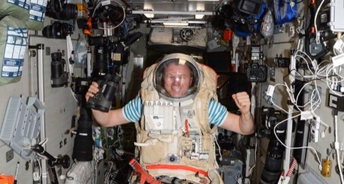 «Εάν θελουμε να ζήσουμε θα πρεπει να φύγουμε απο τη γη»