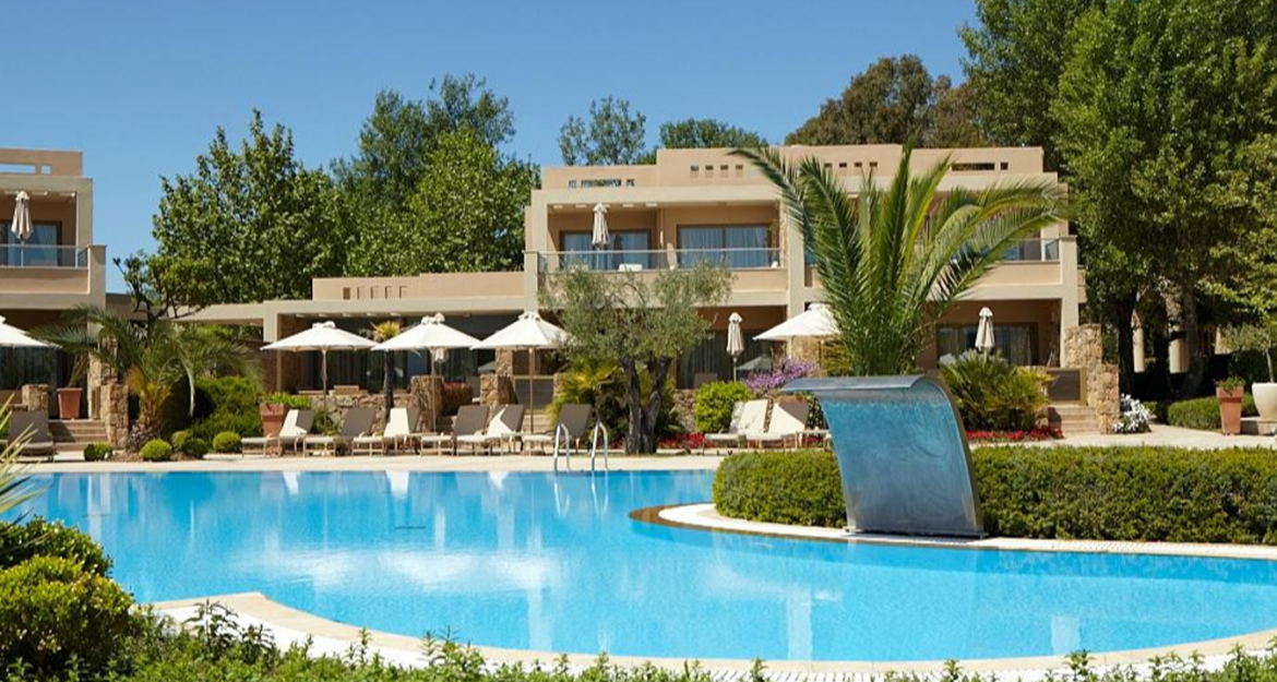 Τα 10 ελληνικά ξενοδοχεία που προτιμούν οι τουρίστες (pics)