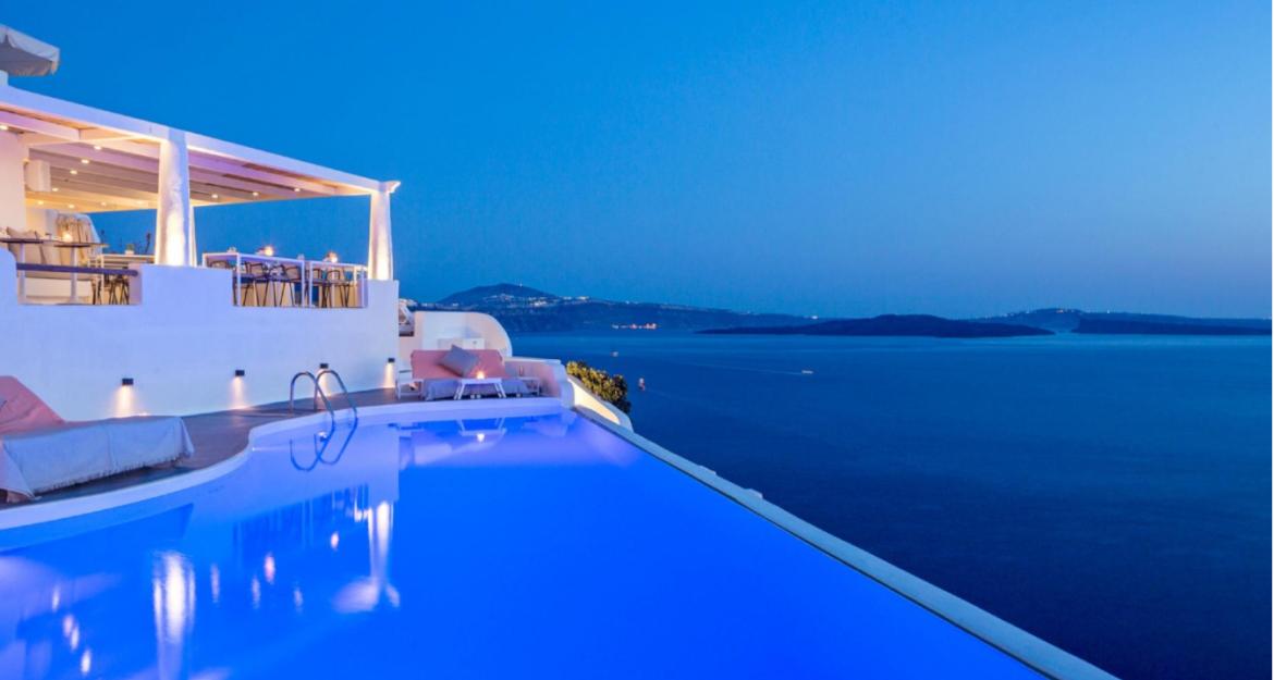Τα 10 ελληνικά ξενοδοχεία που προτιμούν οι τουρίστες (pics)