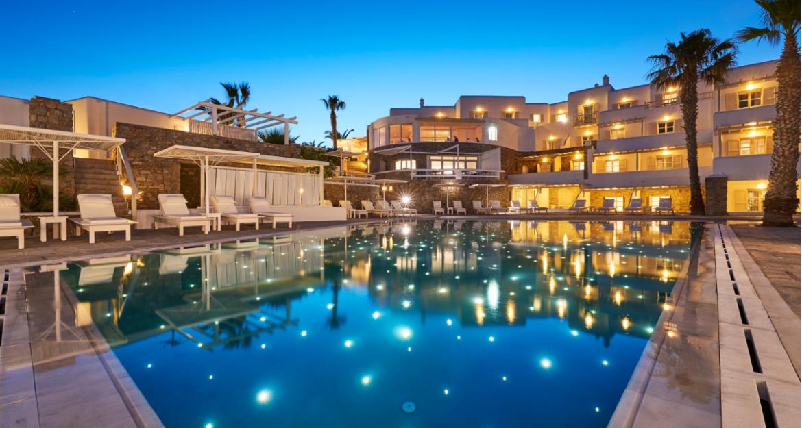 Τα 10 ελληνικά ξενοδοχεία που προτιμούν οι τουρίστες (pics)