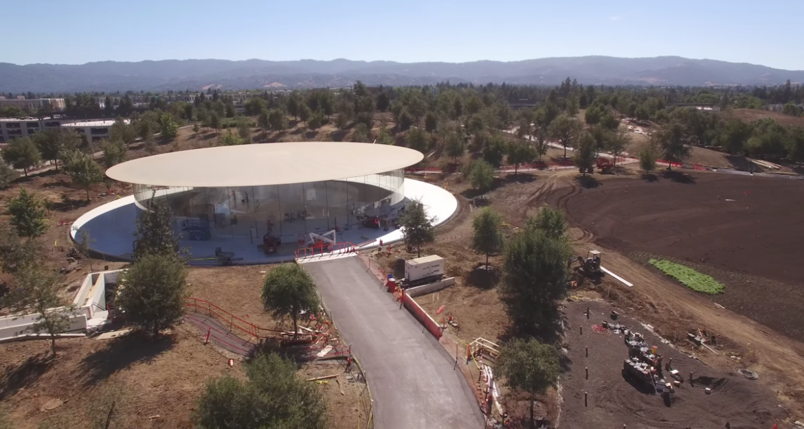 Σχεδόν έτοιμο το νέο «διαστημικό» campus της Apple (pics & vid)