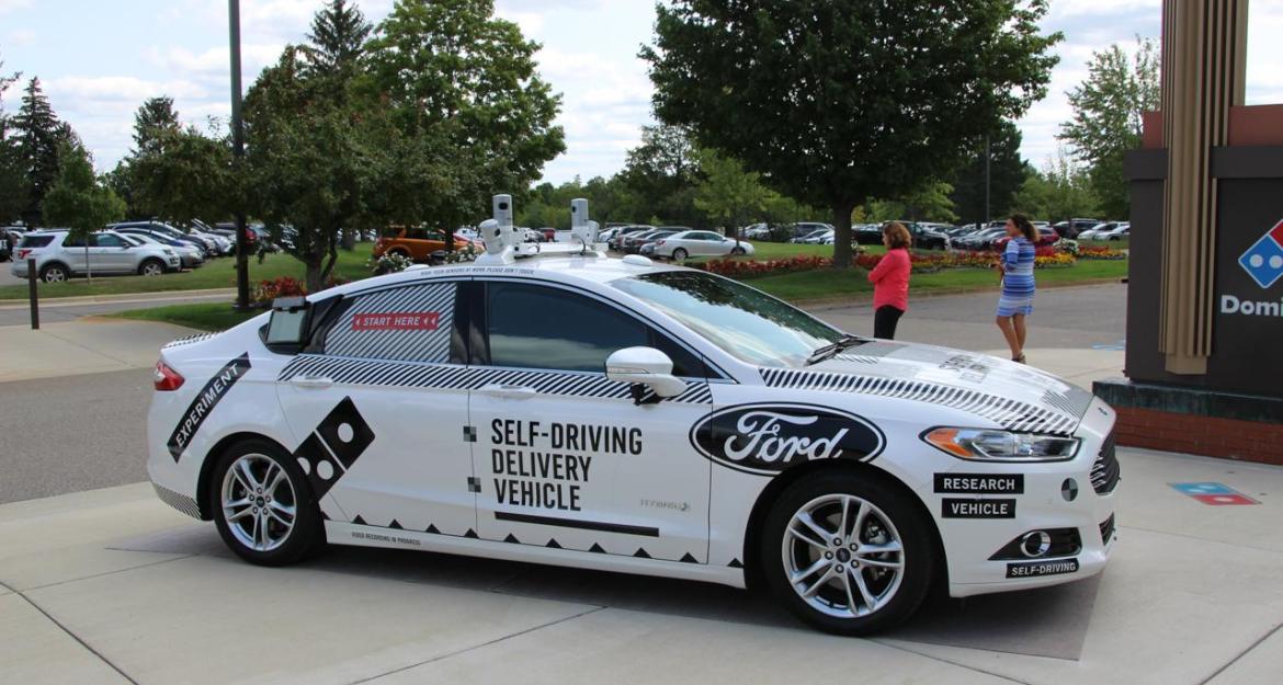Αυτοκίνητα... πιτσαδόροι από τη Ford και τη Domino's (pics & vid)