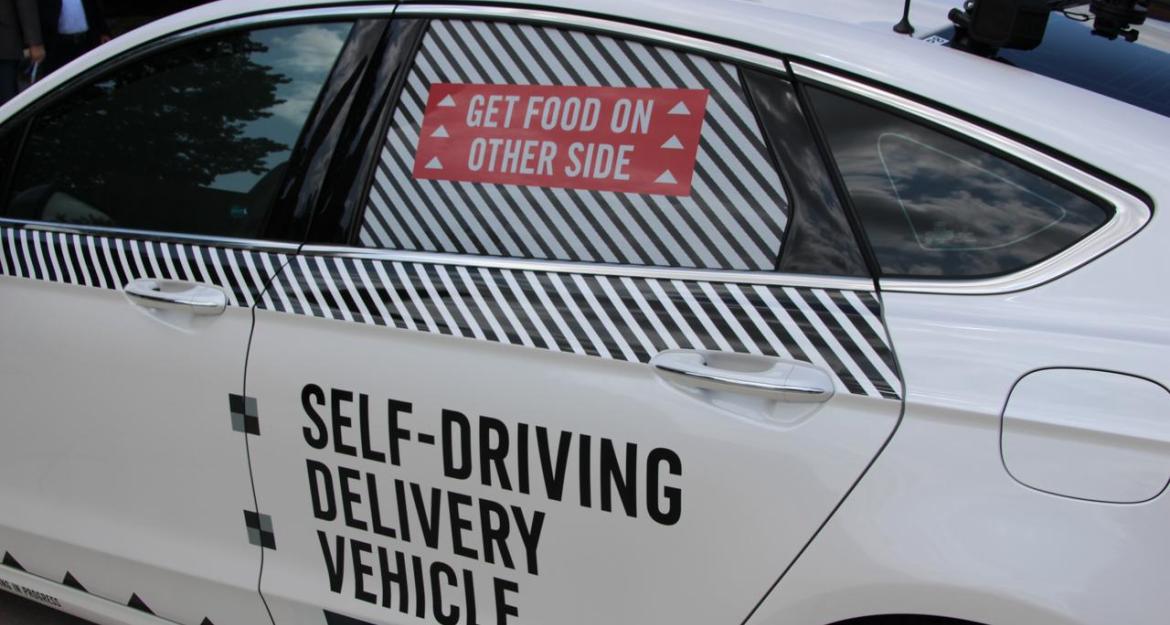 Αυτοκίνητα... πιτσαδόροι από τη Ford και τη Domino's (pics & vid)