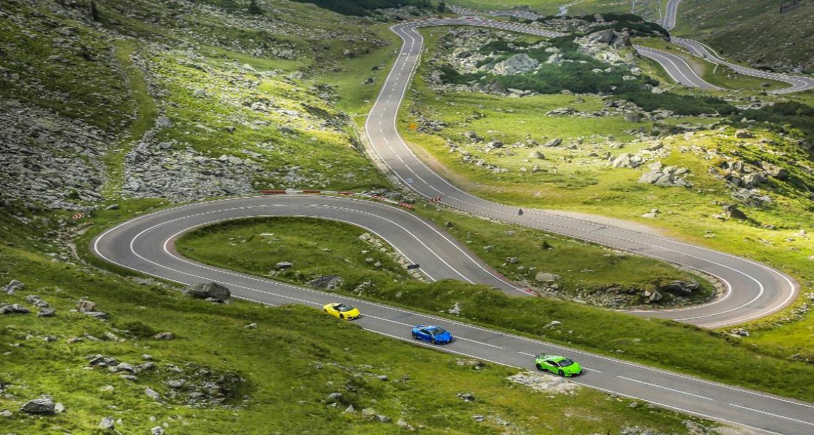 Έξι Lamborghini στην πατρίδα του Κόμη Δράκουλα (pics)