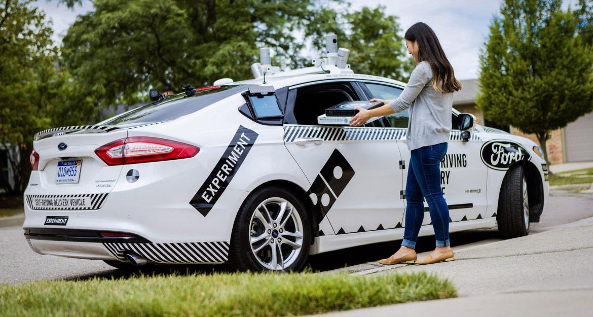 Αυτοκίνητα... πιτσαδόροι από τη Ford και τη Domino's (pics & vid)