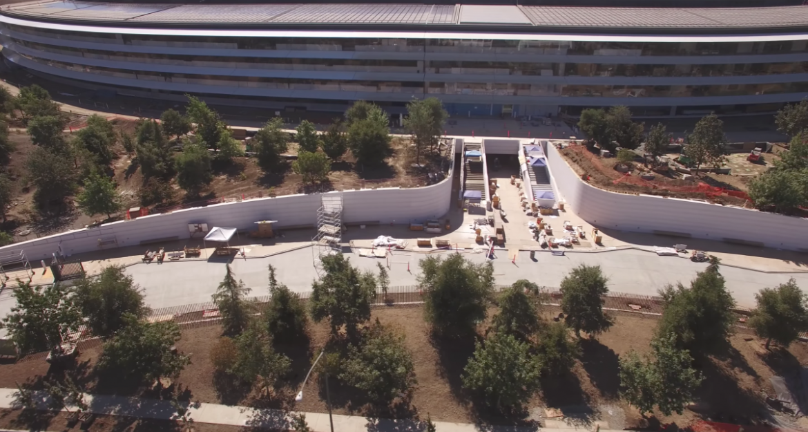 Σχεδόν έτοιμο το νέο «διαστημικό» campus της Apple (pics & vid)