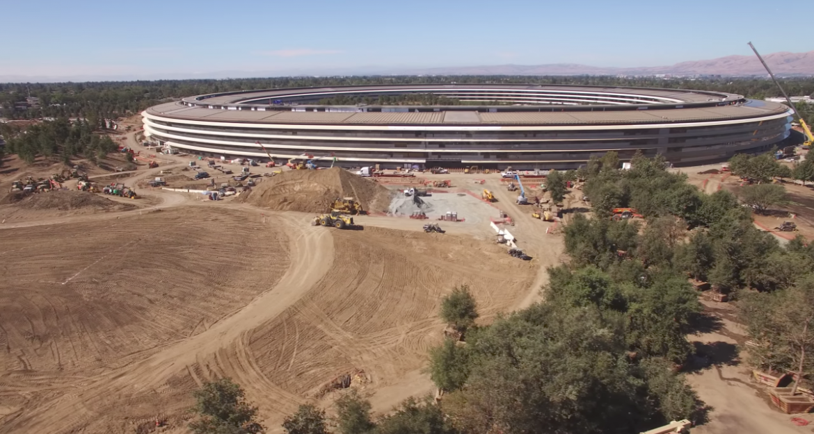 Σχεδόν έτοιμο το νέο «διαστημικό» campus της Apple (pics & vid)