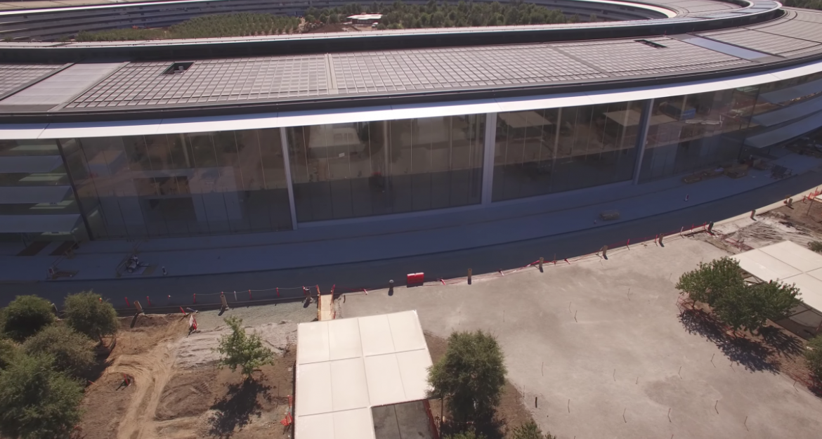 Σχεδόν έτοιμο το νέο «διαστημικό» campus της Apple (pics & vid)