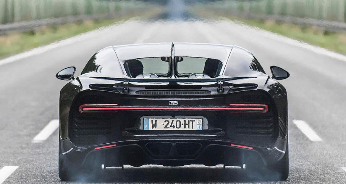 H Bugatti Chiron είναι το πιο γρήγορο αμάξι στον κόσμο (pics)