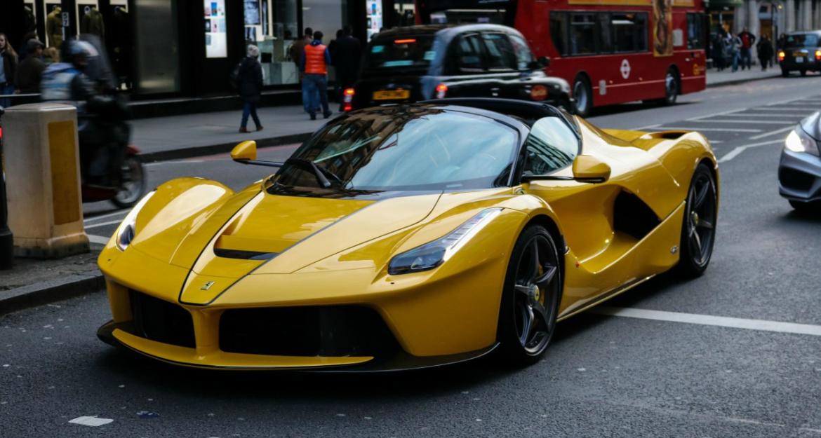 Αυτή η Ferrari είναι το πιο ακριβό αυτοκίνητο του 21ου αιώνα! (pics)