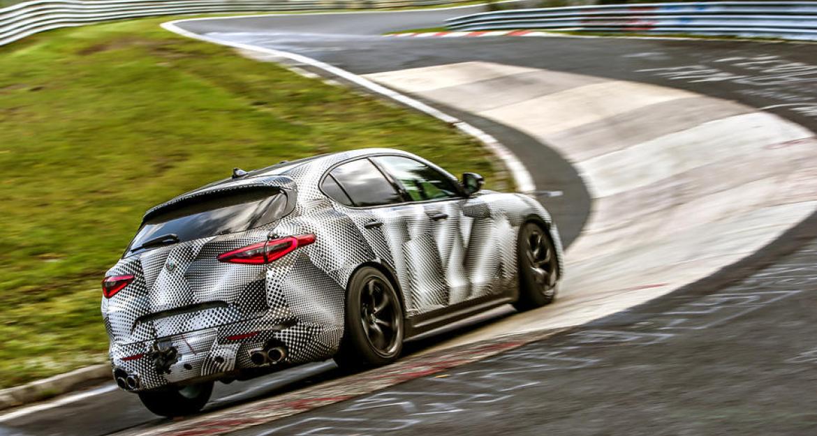 Alfa Romeo Stelvio Quadrifoglio: Το ταχύτερο SUV (vid)