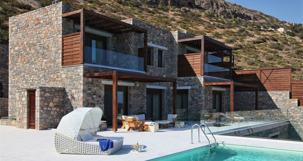 Γεμίζει εντυπωσιακές βίλες η Κρήτη (pics)