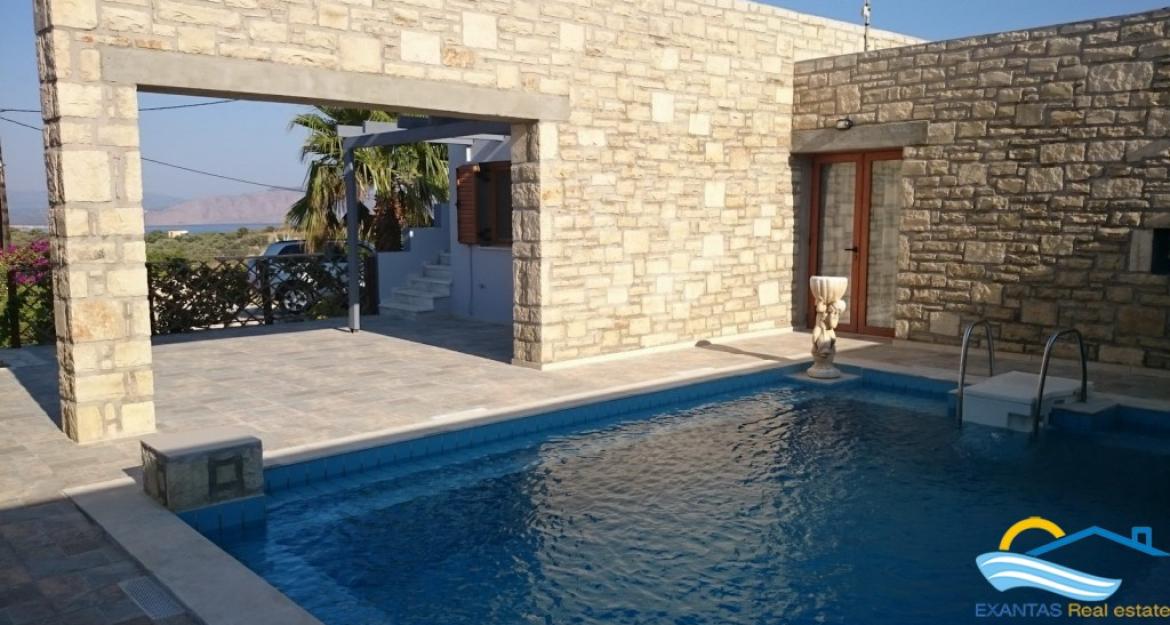 Γεμίζει εντυπωσιακές βίλες η Κρήτη (pics)