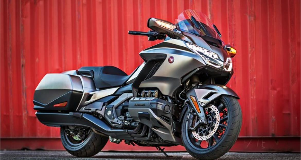 Κρουαζιερόπλοιο η νέα Honda Goldwing 1800 (pics & vid)