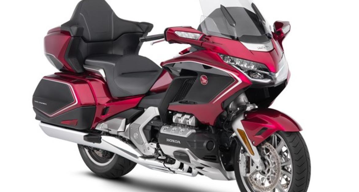 Κρουαζιερόπλοιο η νέα Honda Goldwing 1800 (pics & vid)